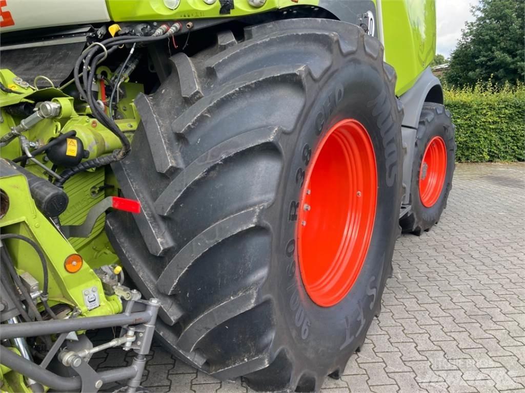 CLAAS Jaguar 960 Pašarų kombainai