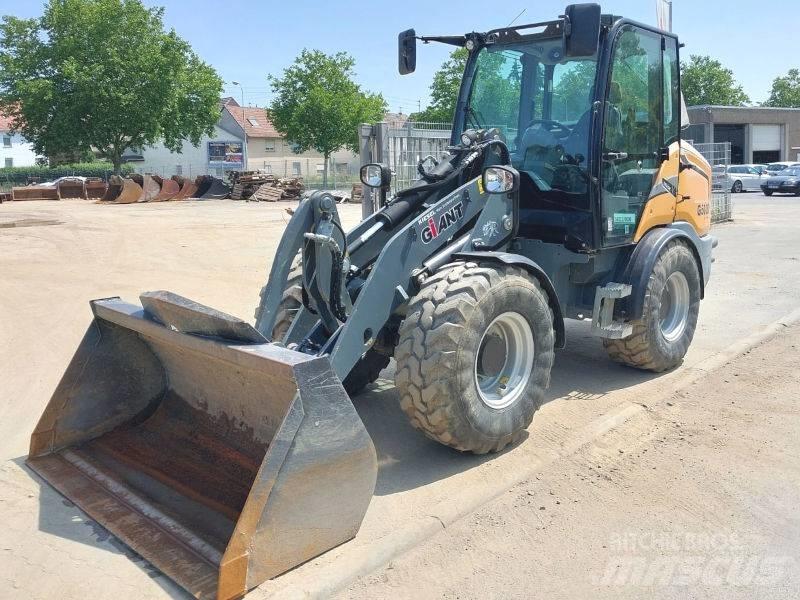 Giant G 5000 X-Tra Krautuvai su šoniniu pasukimu