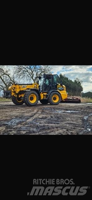JCB TM 320 S Teleskopiniai krautuvai žemės ūkiui