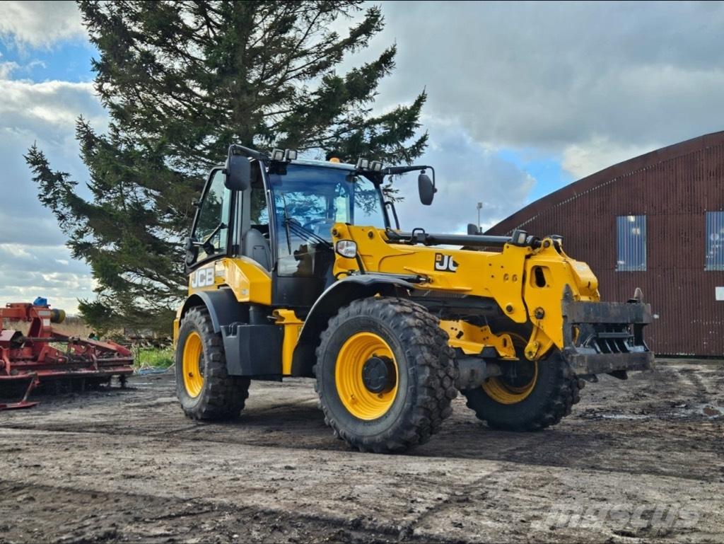 JCB TM 320 S Teleskopiniai krautuvai žemės ūkiui