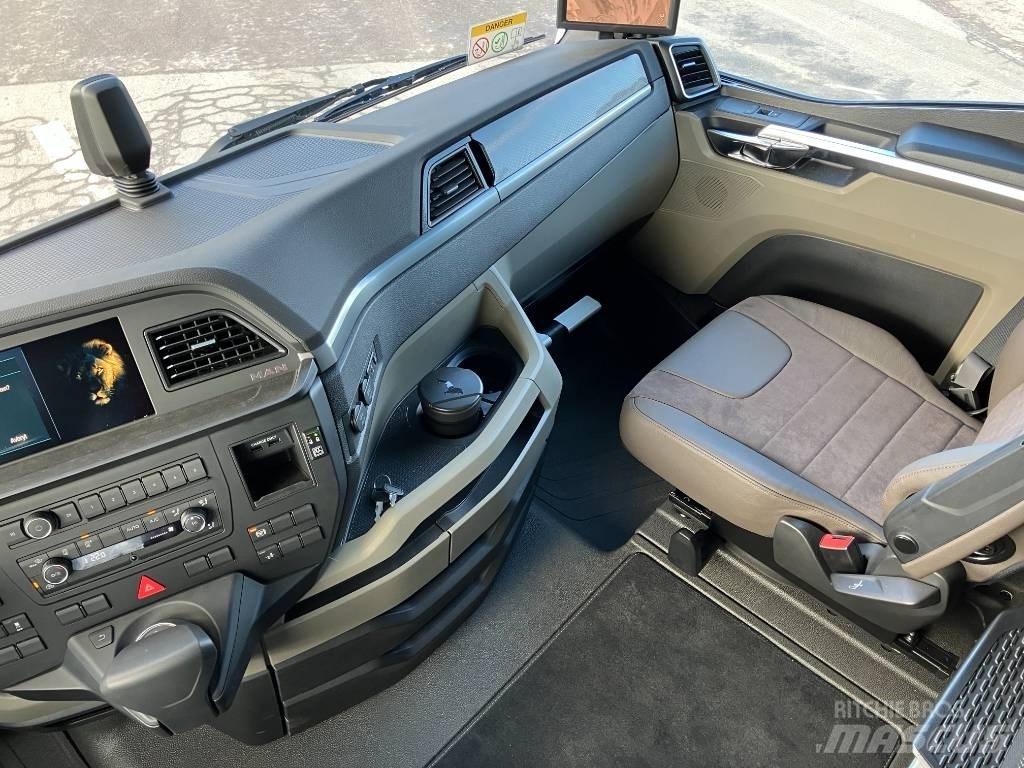MAN TGX 26.520 Sunkvežimiai su dengtu kėbulu