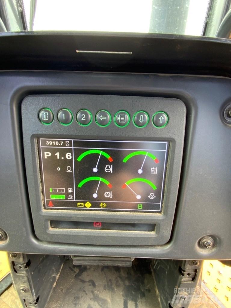 DEERE 750K Vikšriniai buldozeriai