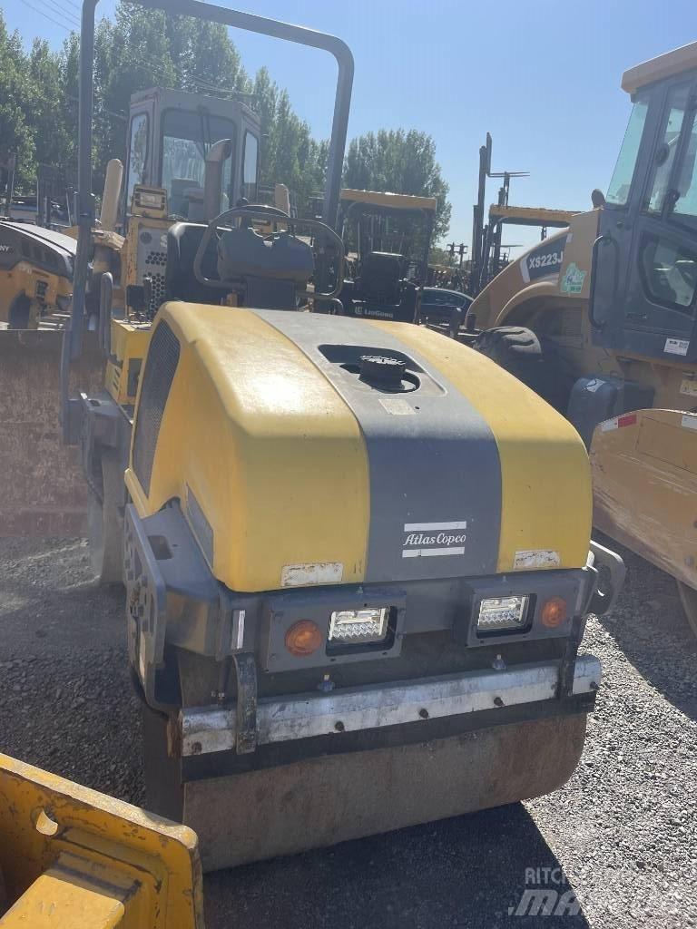 Dynapac CC 1250 Porinių būgnų volai