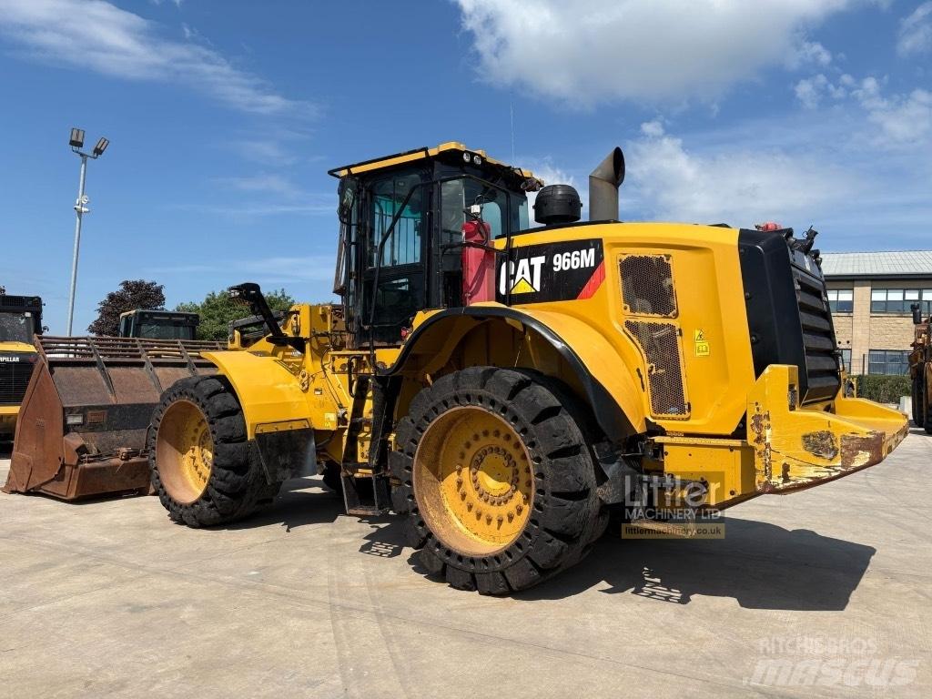 CAT 966 M Naudoti ratiniai krautuvai