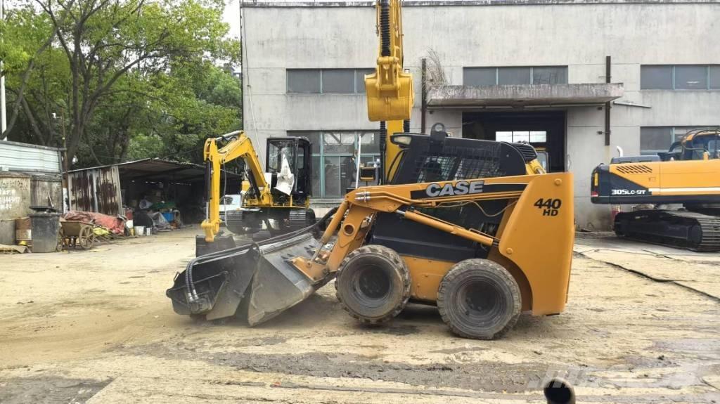 CASE 440 Krautuvai su šoniniu pasukimu