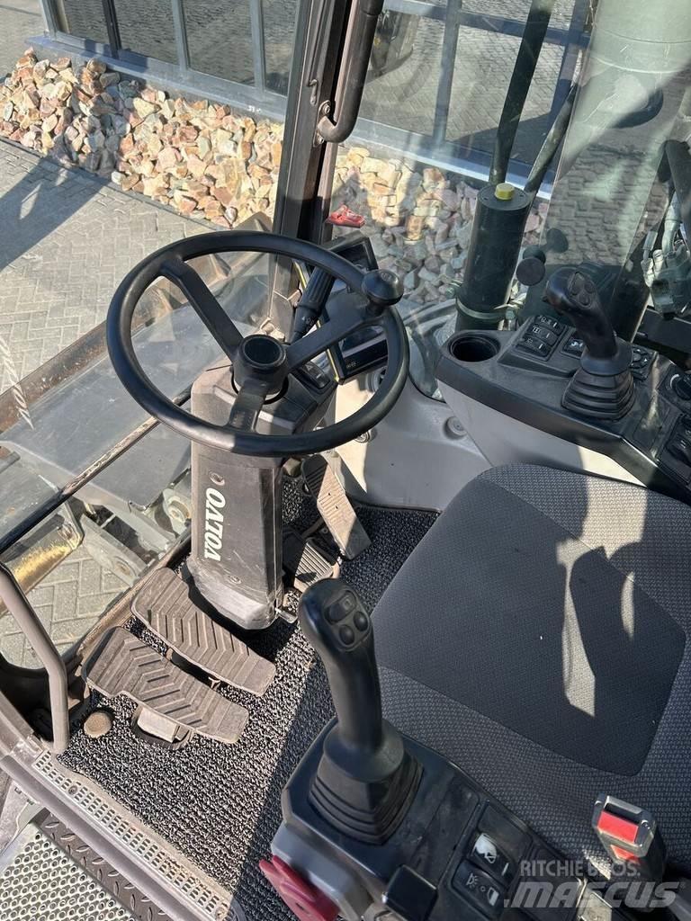 Volvo EW180E Ratiniai ekskavatoriai