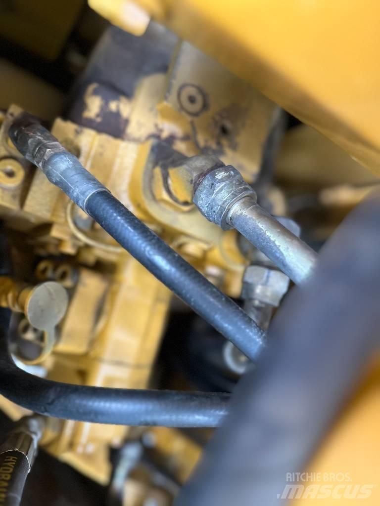 CAT 308C Vikšriniai ekskavatoriai