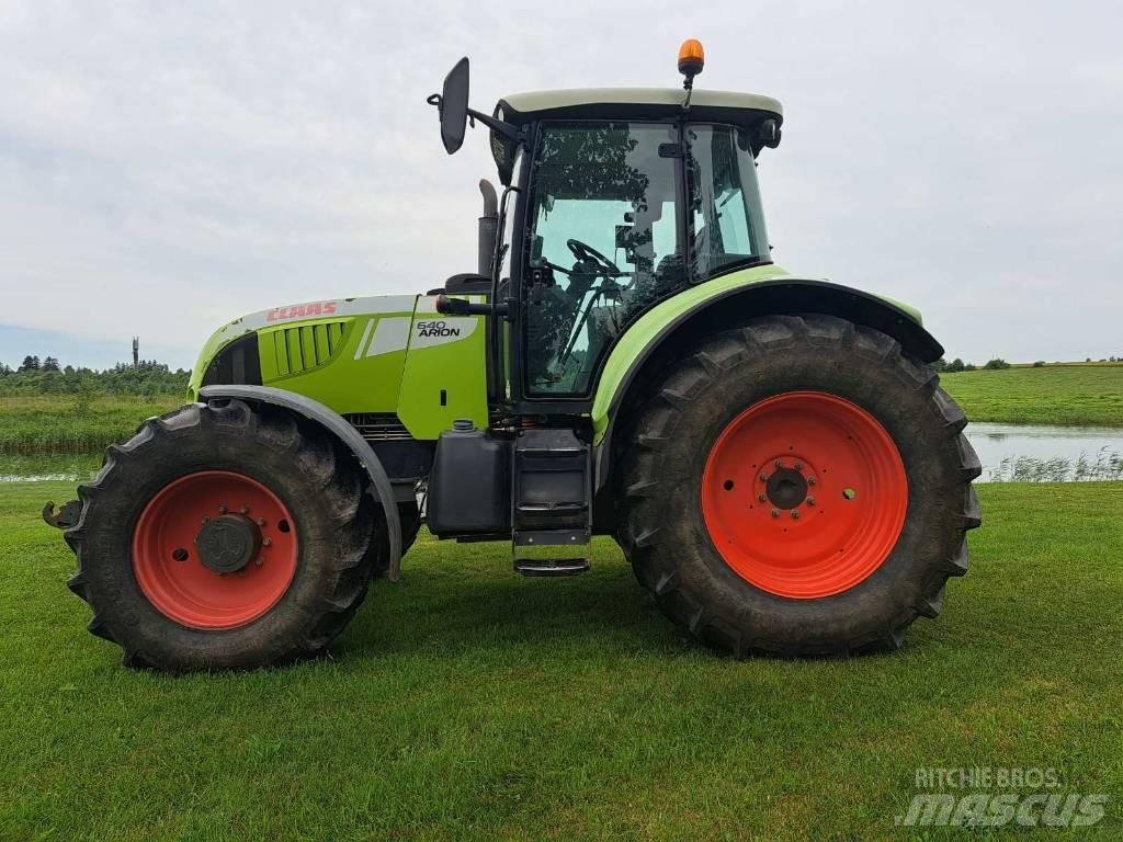 CLAAS Arion 640 Traktoriai