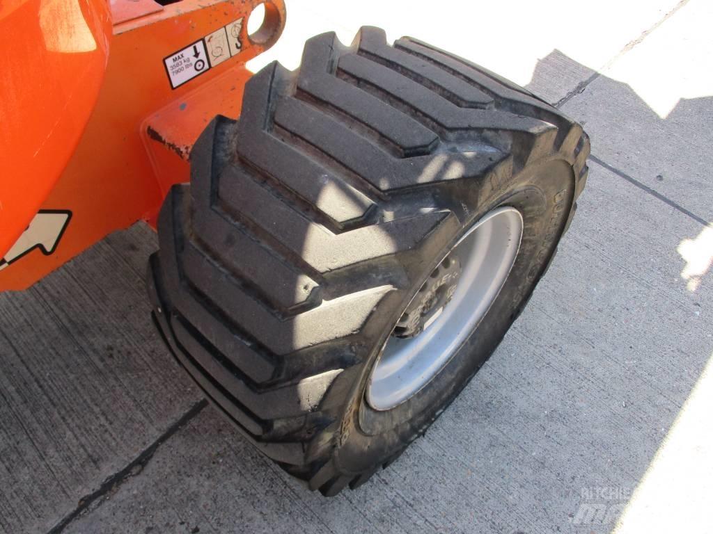 JLG 450AJ (901) Kompaktiškas savaeigis strėlinis keltuvas