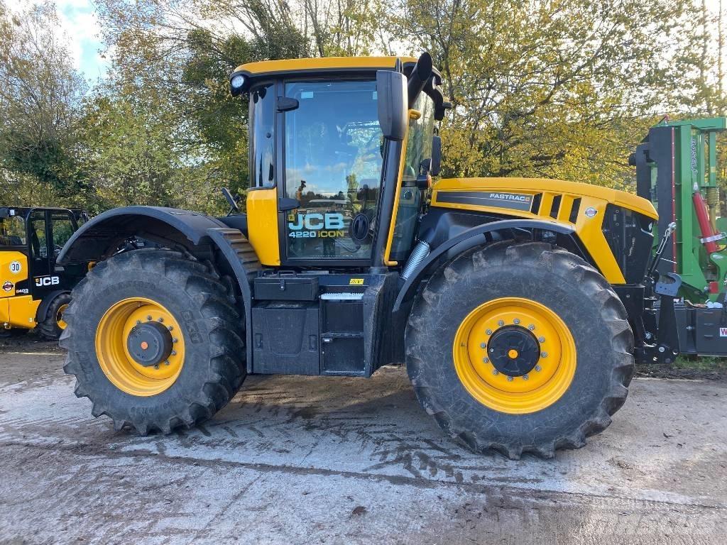 JCB Fastrac 4220 Traktoriai