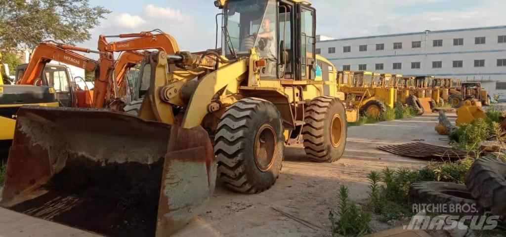 CAT 938 G Naudoti ratiniai krautuvai