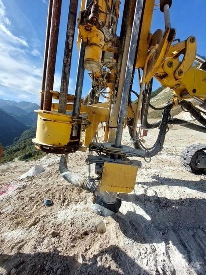 Atlas Copco Roc F6 Žemės paviršiaus gręžimo technika