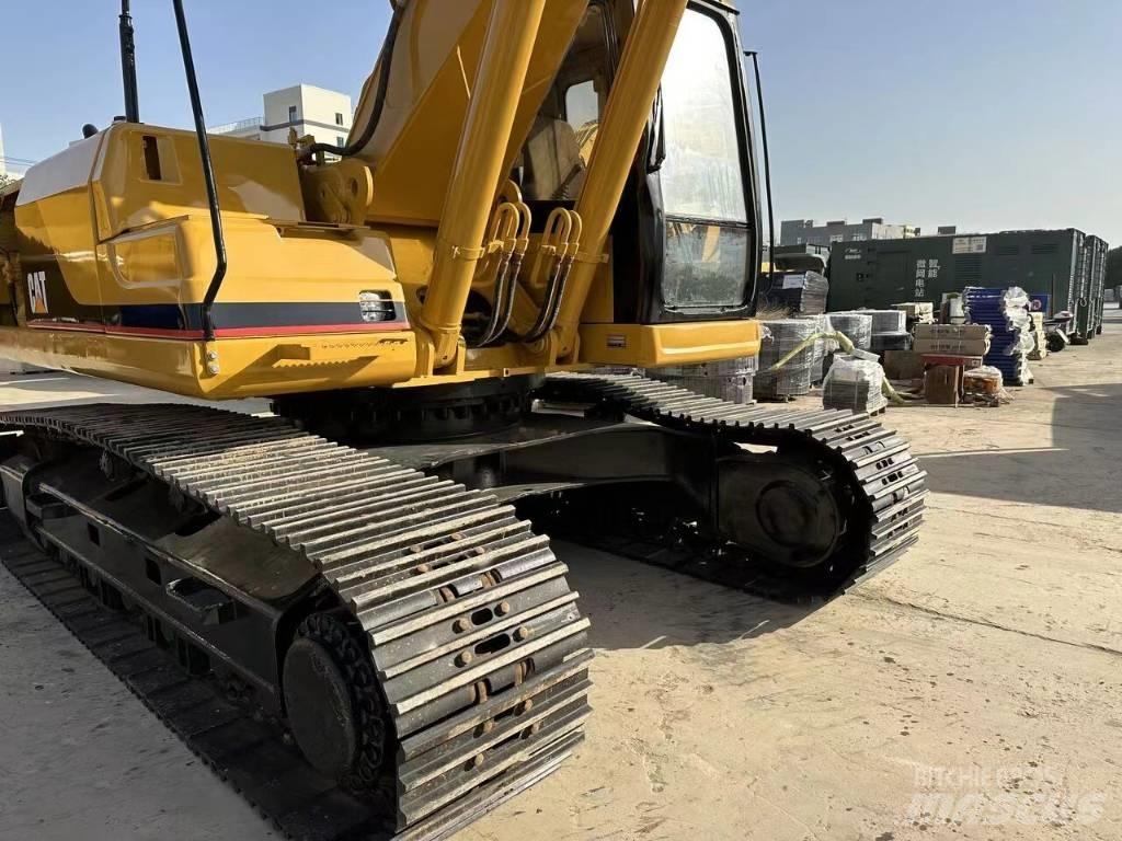 CAT 325 B L Vikšriniai ekskavatoriai