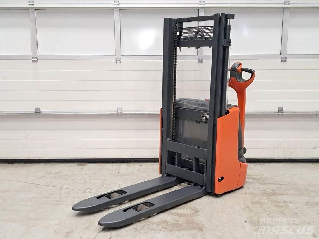 Linde L10B Rankiniai vėžimėliai