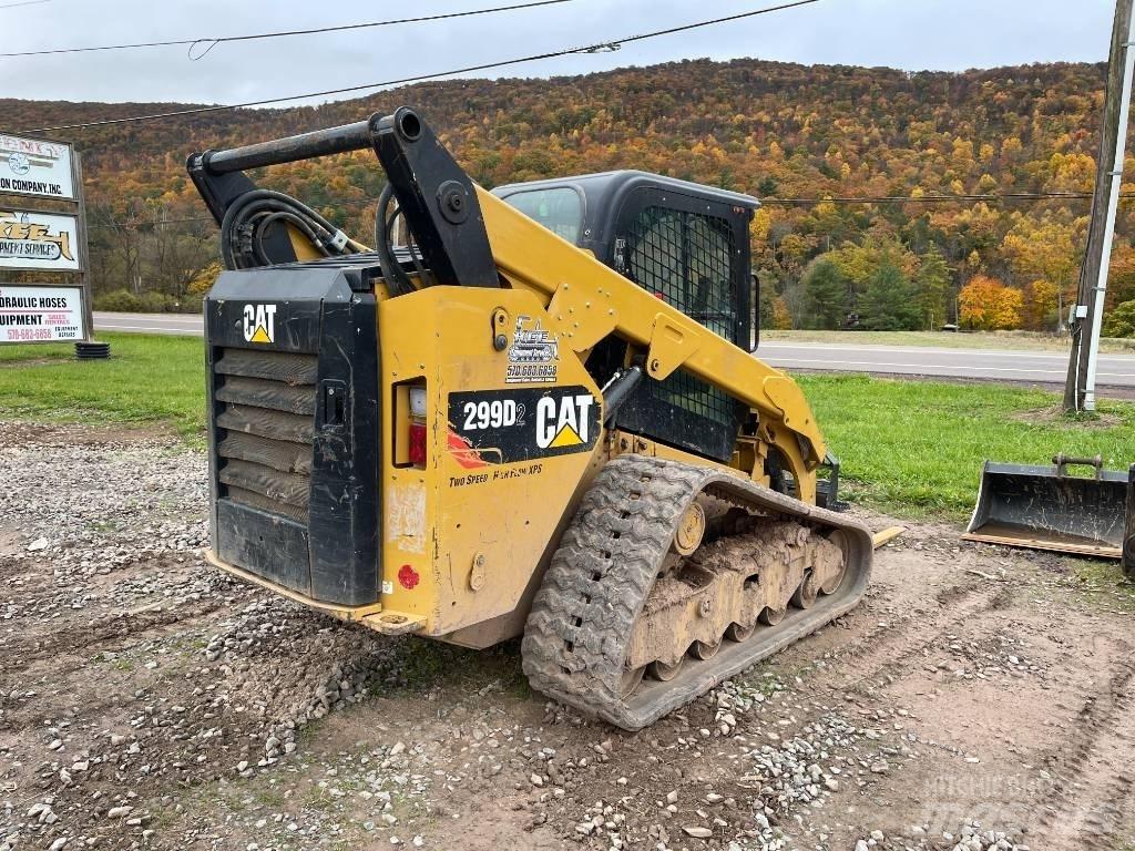 CAT 299 D 2 Krautuvai su šoniniu pasukimu