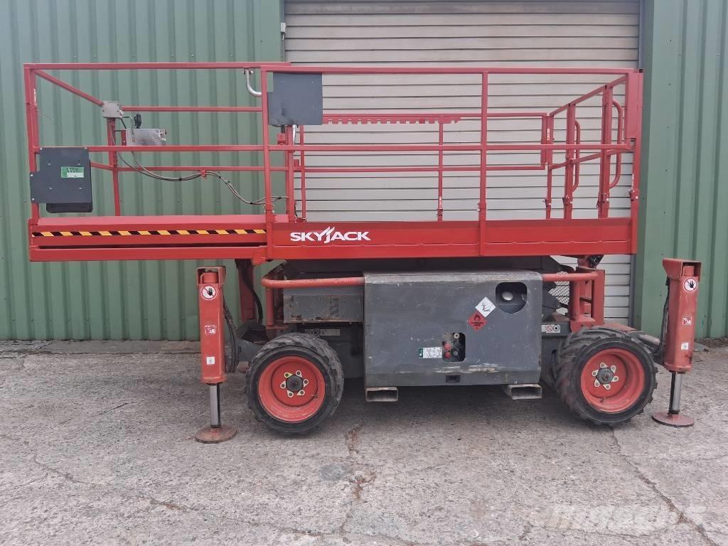 SkyJack SJ 6826 RT Žirkliniai keltuvai