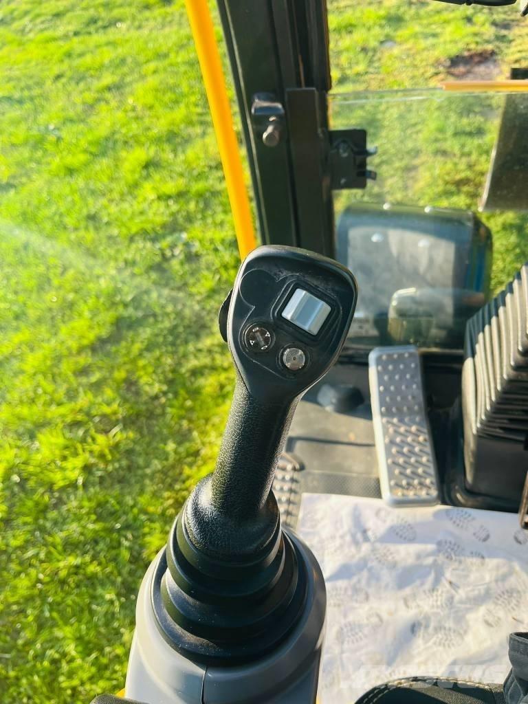 JCB 110 W Hydradig Ratiniai ekskavatoriai