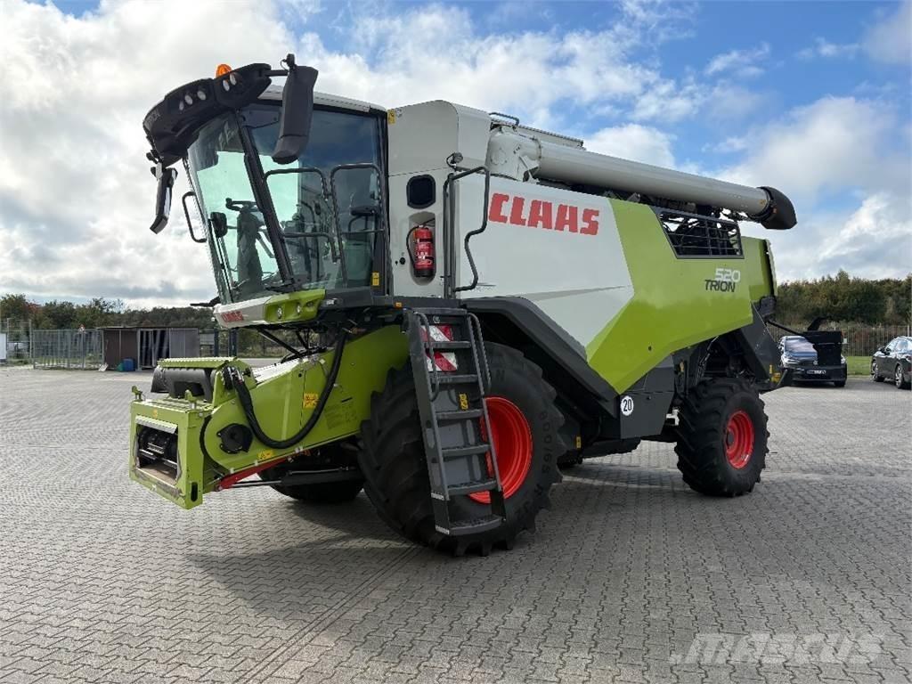 CLAAS TRION 520 Derliaus nuėmimo kombainai