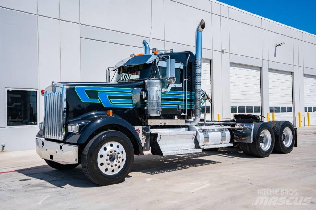 Kenworth W 900 Naudoti vilkikai