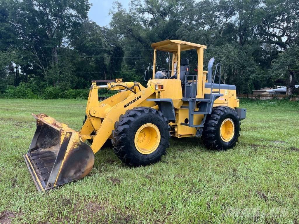 Komatsu WA 250-3L Naudoti ratiniai krautuvai