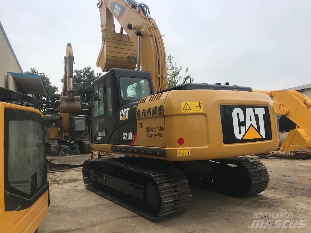 CAT 320 D L Vikšriniai ekskavatoriai
