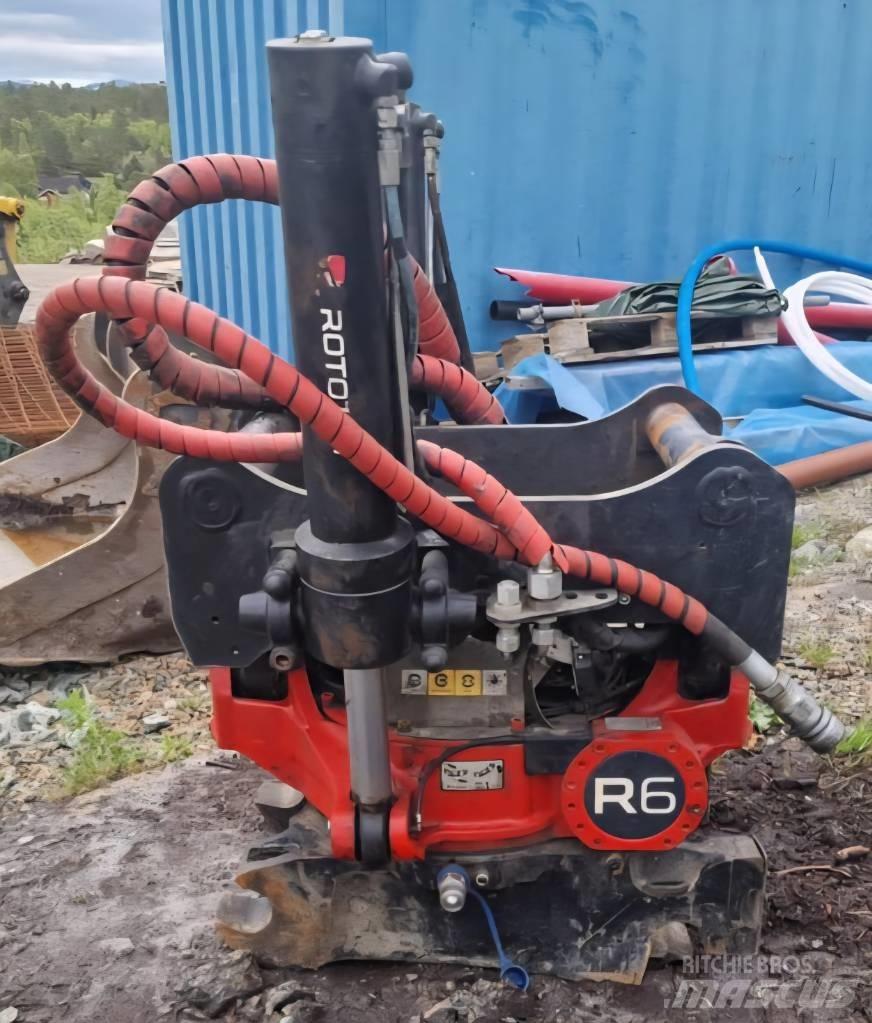 Komatsu PC 210 LC Vikšriniai ekskavatoriai