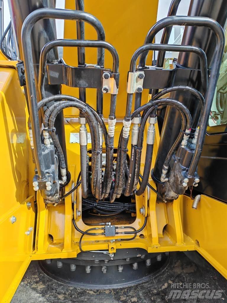 CAT 325 F L Vikšriniai ekskavatoriai