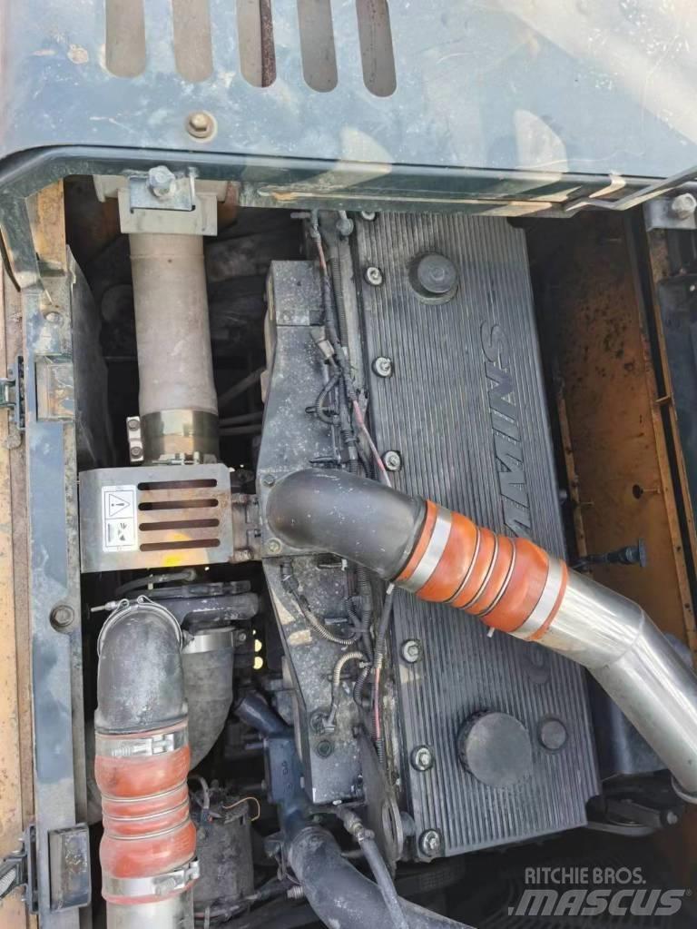 Hyundai R485LVS Vikšriniai ekskavatoriai