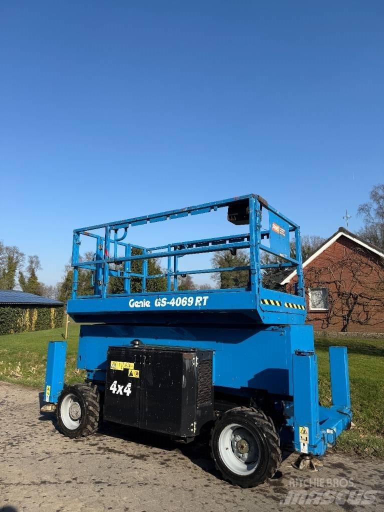 Genie GS 4069 RT Žirkliniai keltuvai