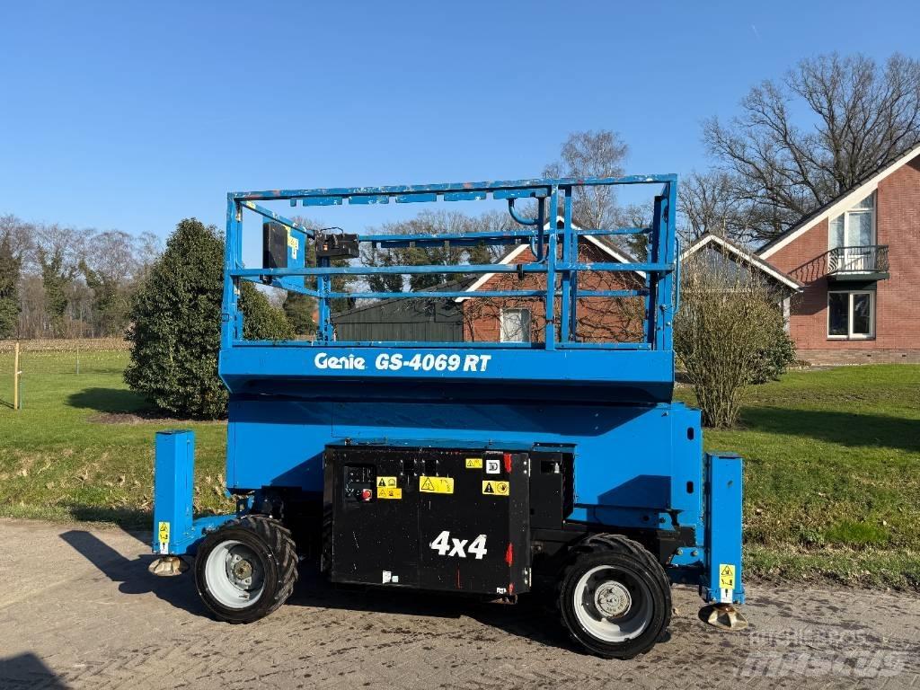 Genie GS 4069 RT Žirkliniai keltuvai