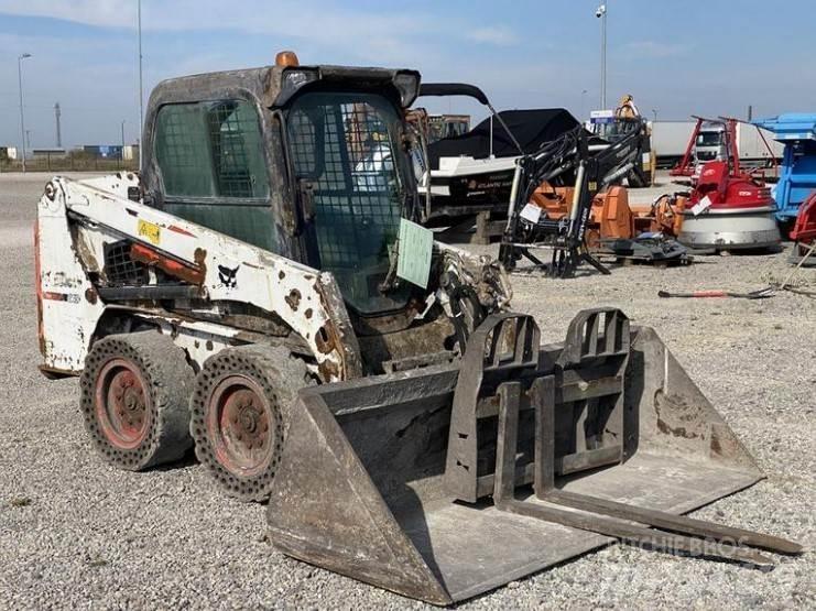 Bobcat S450 Skiedrovežiai