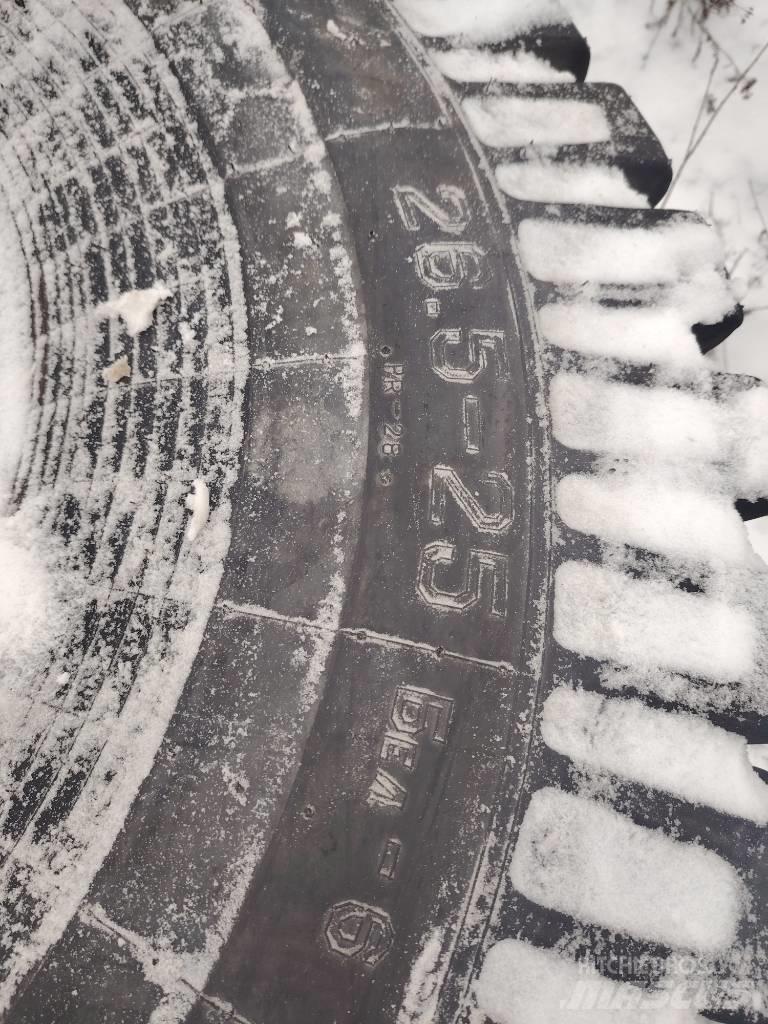 Bridgestone 26.5-25 Naudoti ratiniai krautuvai