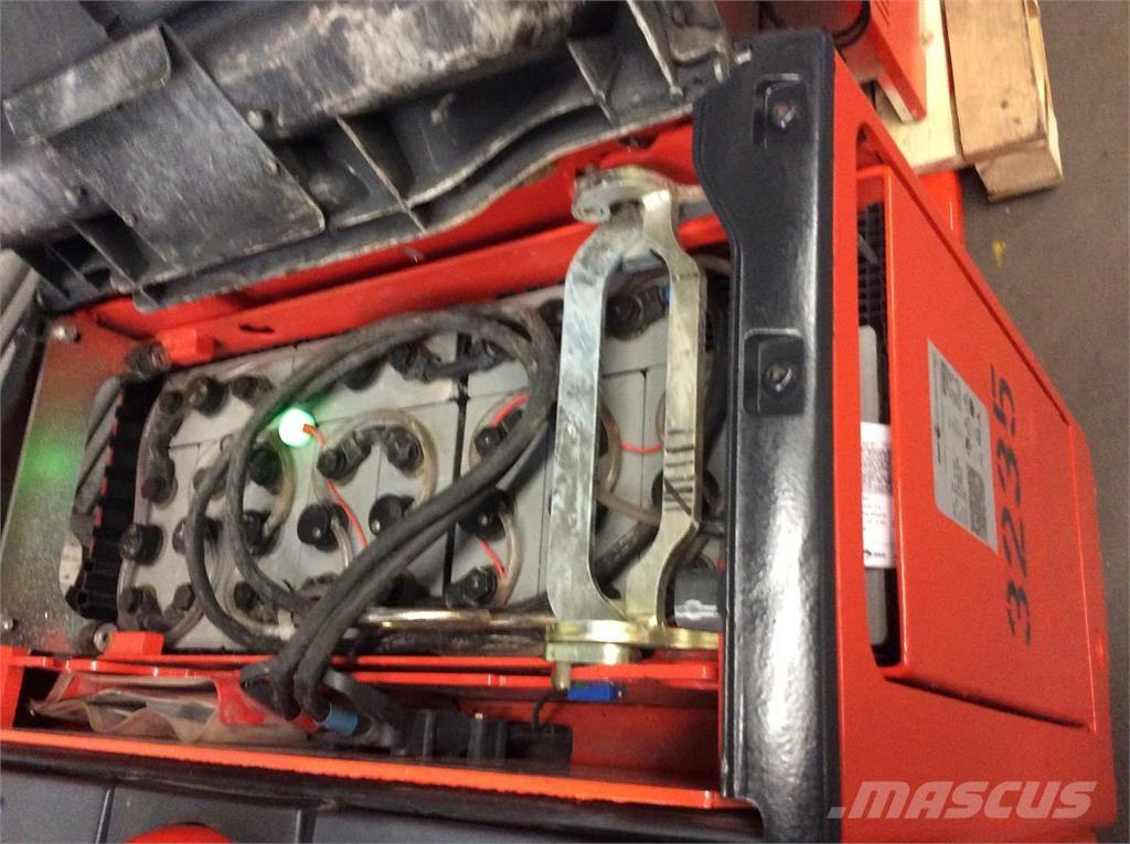 Linde T20AP Savaeigiai rietuvai