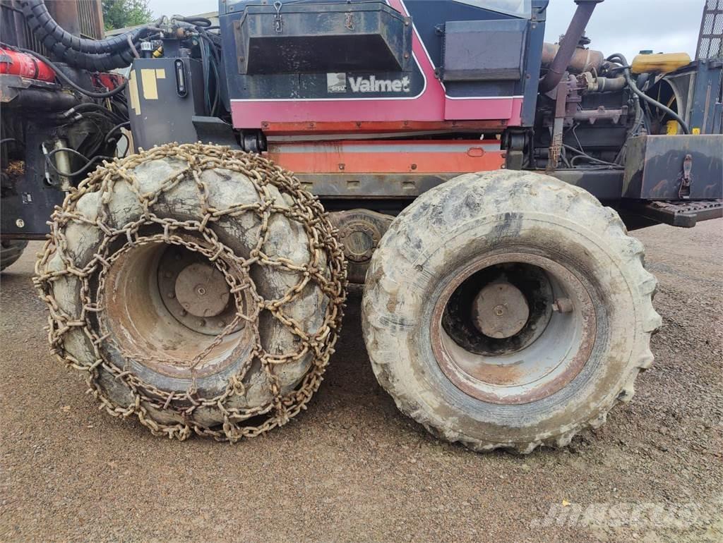 Valmet 840 Naudoti miškovežiai (Forvarderiai)