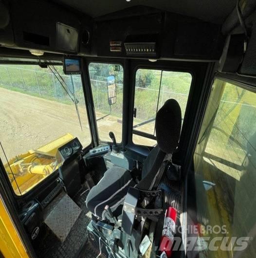 Bomag BC772EB-2 Vieno būgno volai