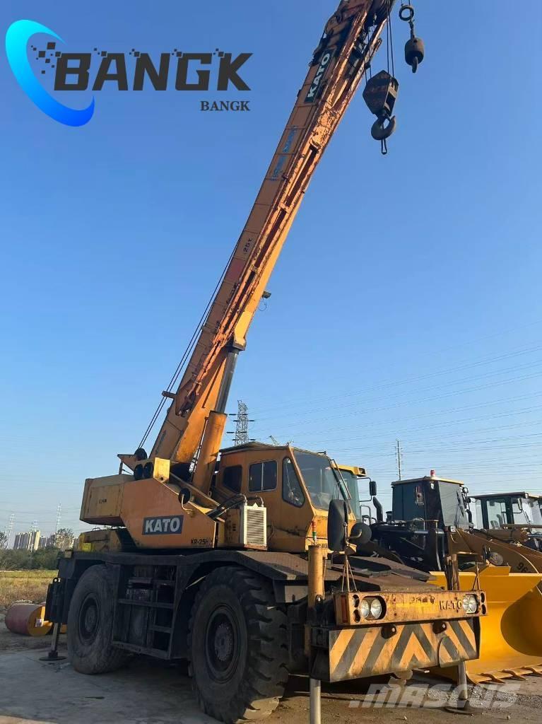 Kato KR 25 H Neapdoroto reljefo kranai