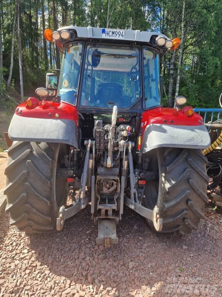 Massey Ferguson 5713 Traktoriai