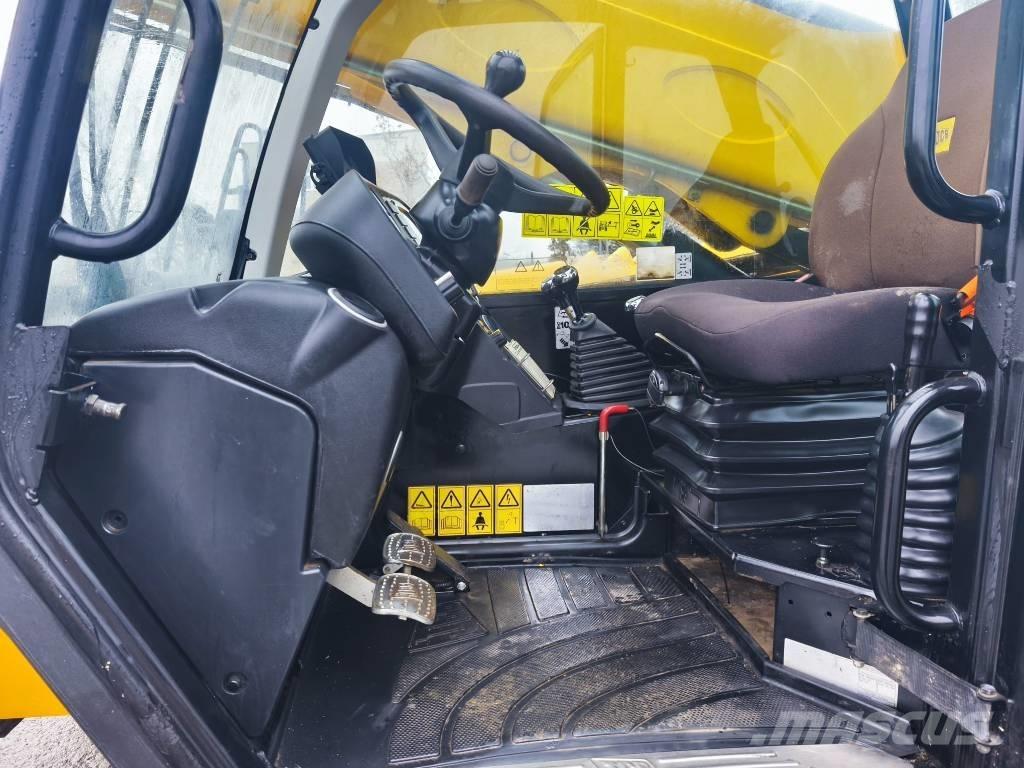 JCB 533-105 Teleskopiniai krautuvai