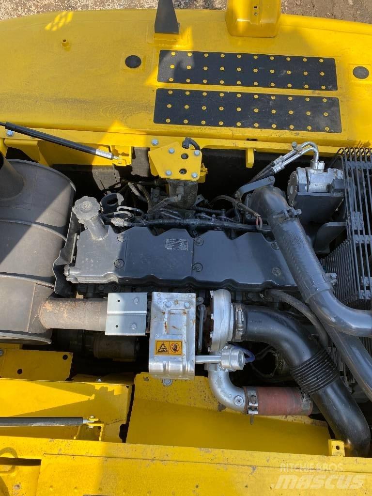 Komatsu 240LC-8 Vikšriniai ekskavatoriai