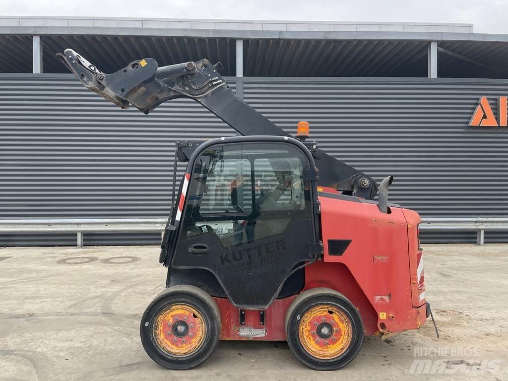 JCB R260 Skiedrovežiai