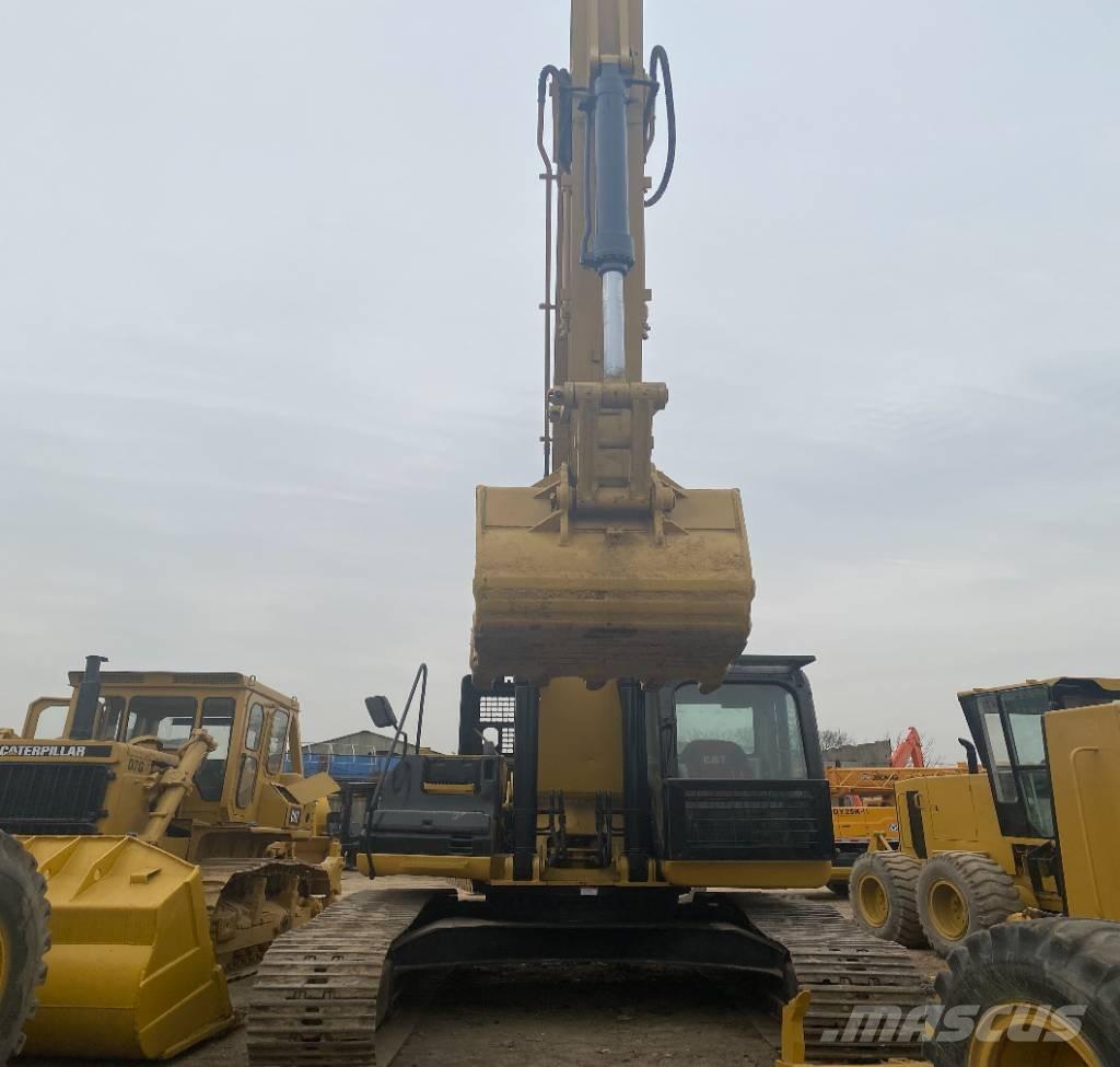 CAT 330 D L Vikšriniai ekskavatoriai