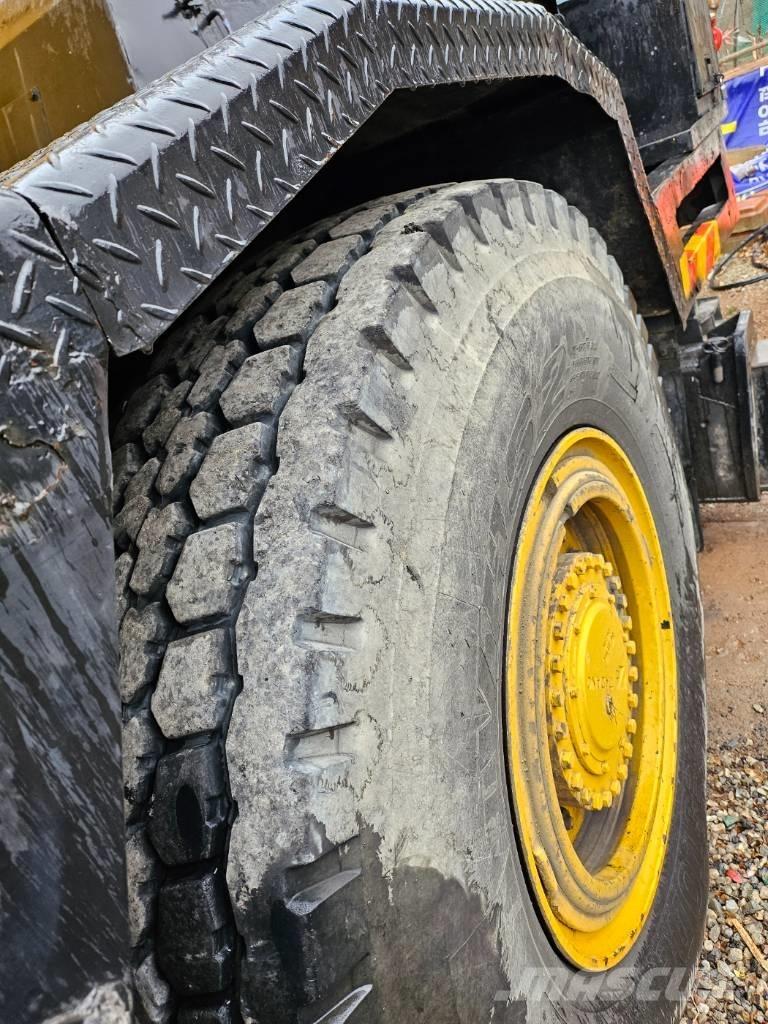 Tadano TR-350M-2 Neapdoroto reljefo kranai