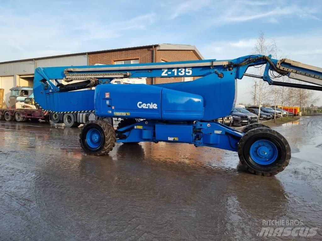 Genie Z 135 4x4 Alkūniniai keltuvai