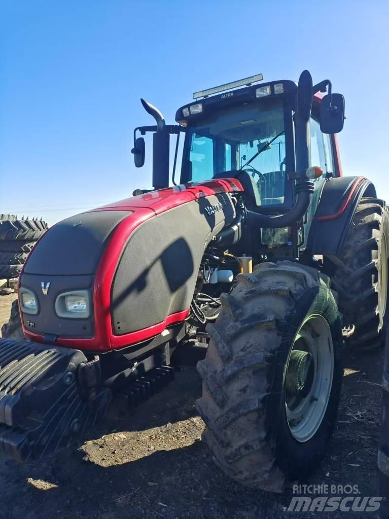 Case IH FARMALL 1404 Traktoriai