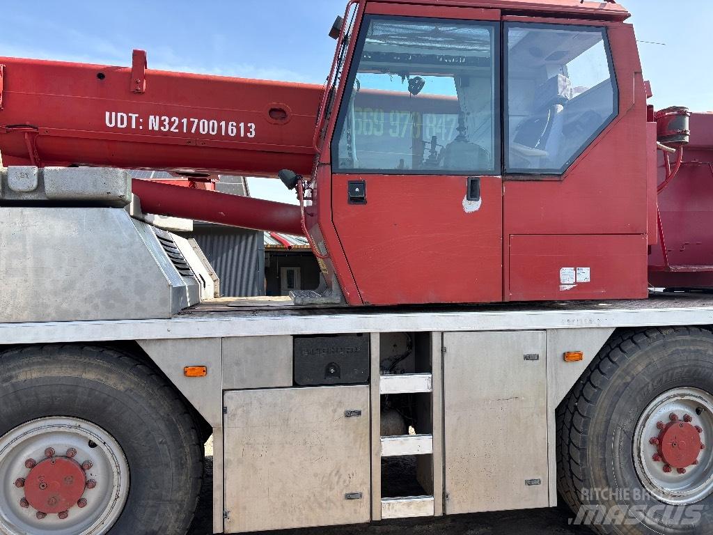 Liebherr LTM 1030 Visureigiai kranai