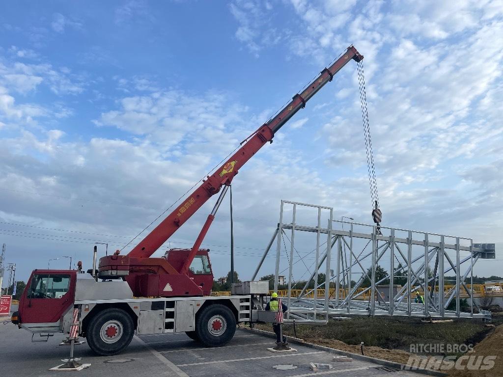 Liebherr LTM 1030 Visureigiai kranai