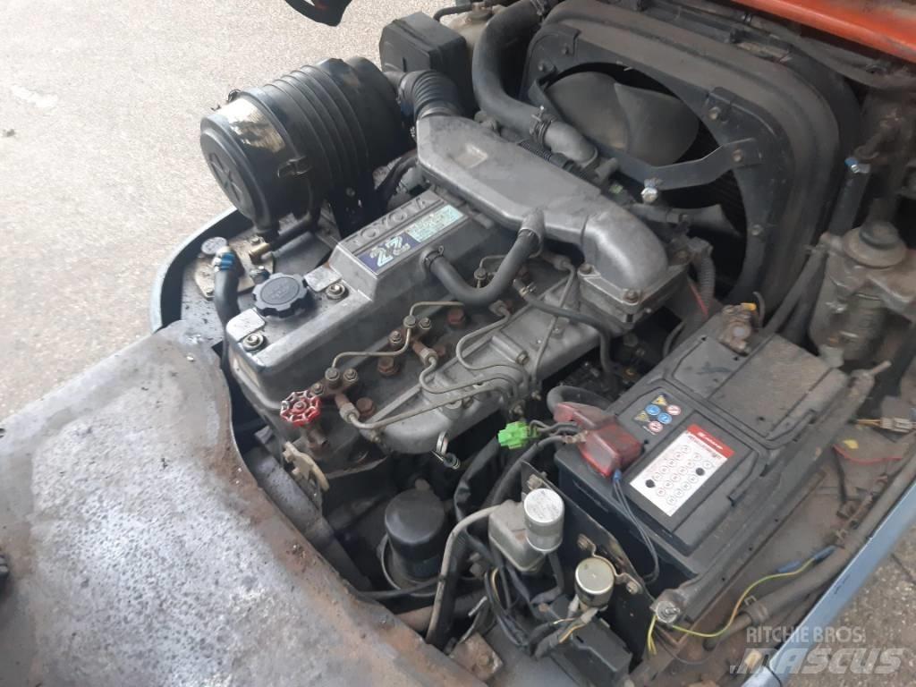 Toyota 6 FDF 25 Dyzeliniai krautuvai