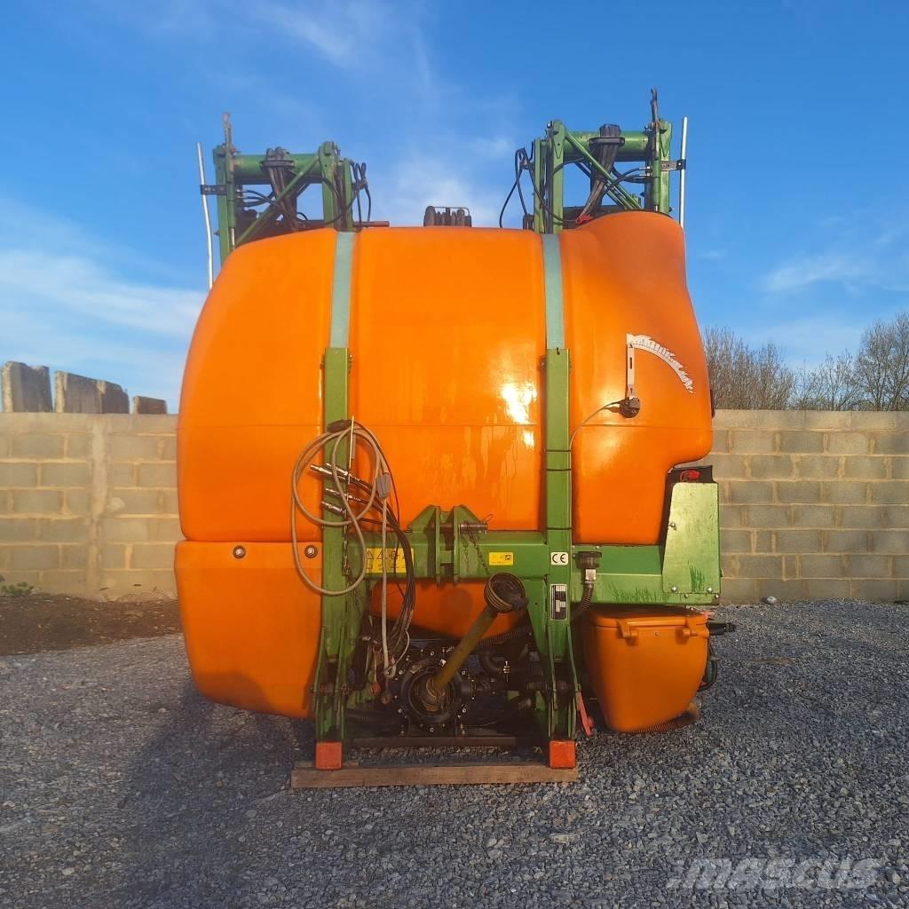 Amazone UF 1801 Įmontuoti purkštuvai