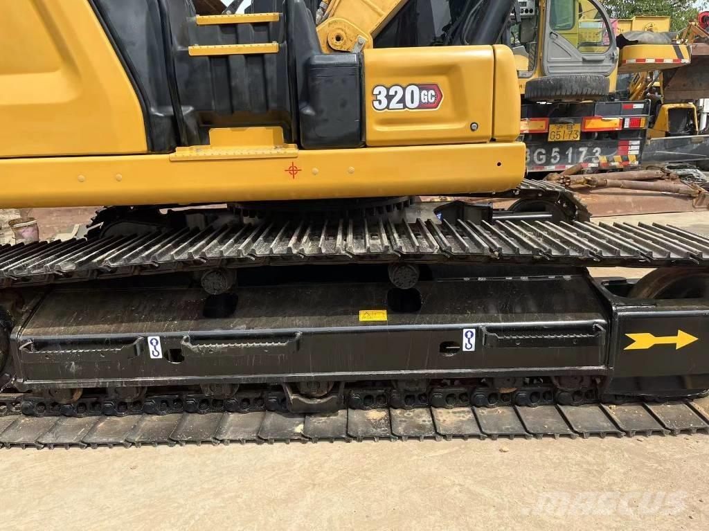 CAT 320 GC Vikšriniai ekskavatoriai