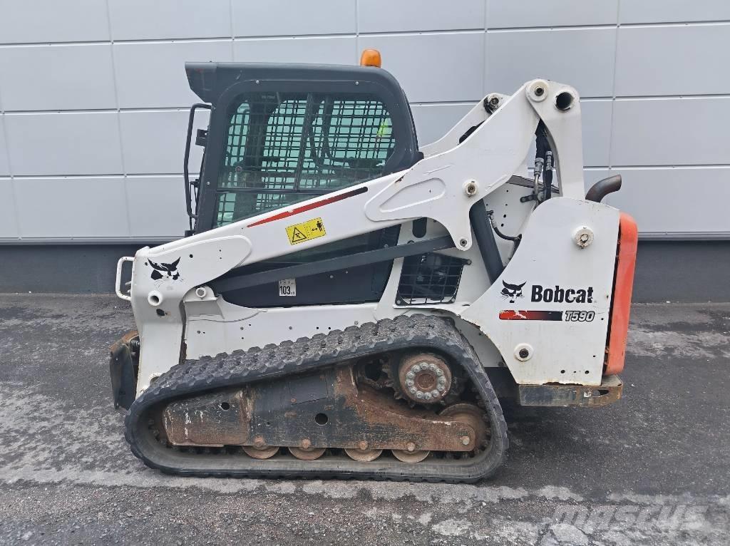 Bobcat T 590 Krautuvai su šoniniu pasukimu